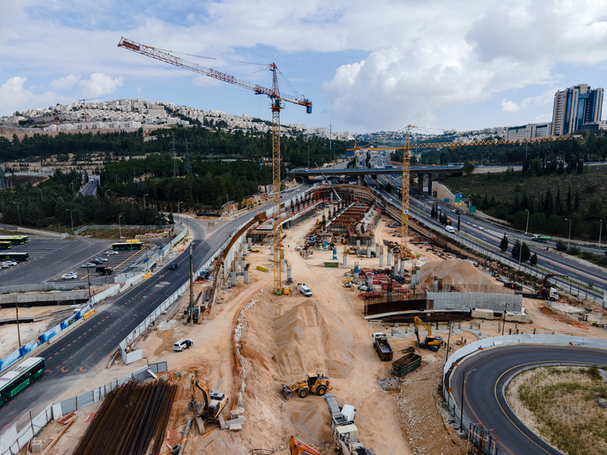 חניון ארזים, חניון 4/9, חניון אוטובוסים, דניה, ירושלים